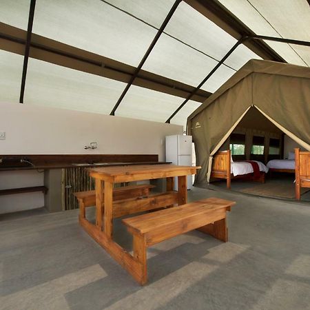 Вилла Gondwana Etosha Safari Camp Окаукуэджо Экстерьер фото