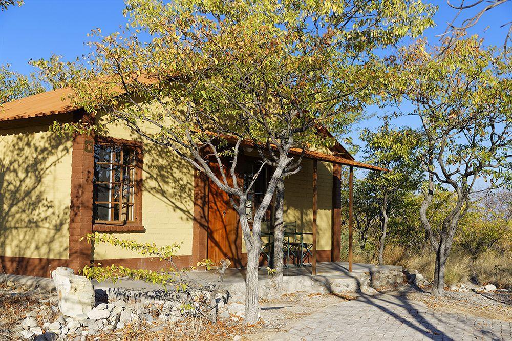 Вилла Gondwana Etosha Safari Camp Окаукуэджо Экстерьер фото