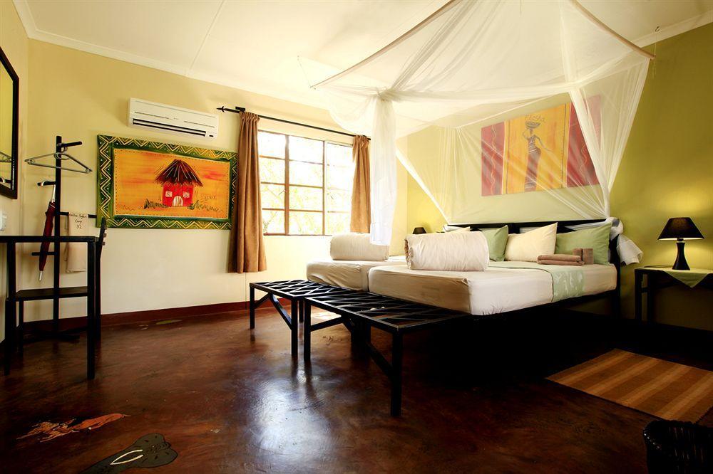 Вилла Gondwana Etosha Safari Camp Окаукуэджо Экстерьер фото