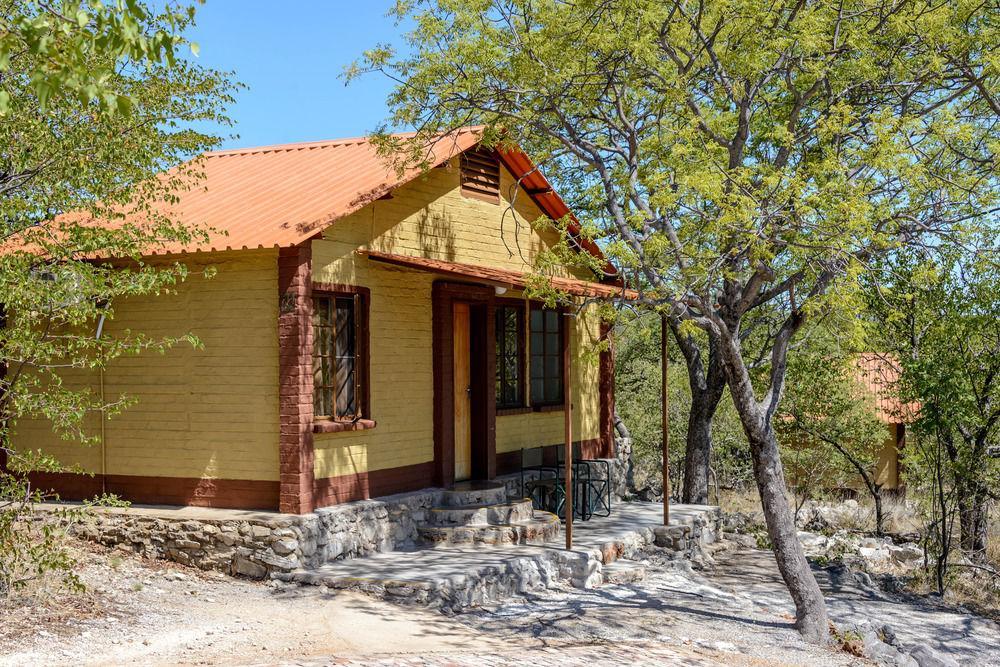 Вилла Gondwana Etosha Safari Camp Окаукуэджо Экстерьер фото