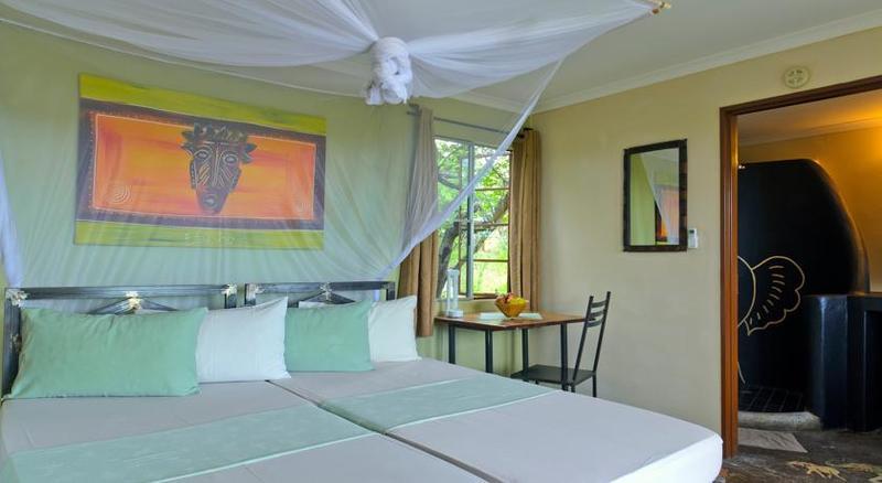 Вилла Gondwana Etosha Safari Camp Окаукуэджо Экстерьер фото