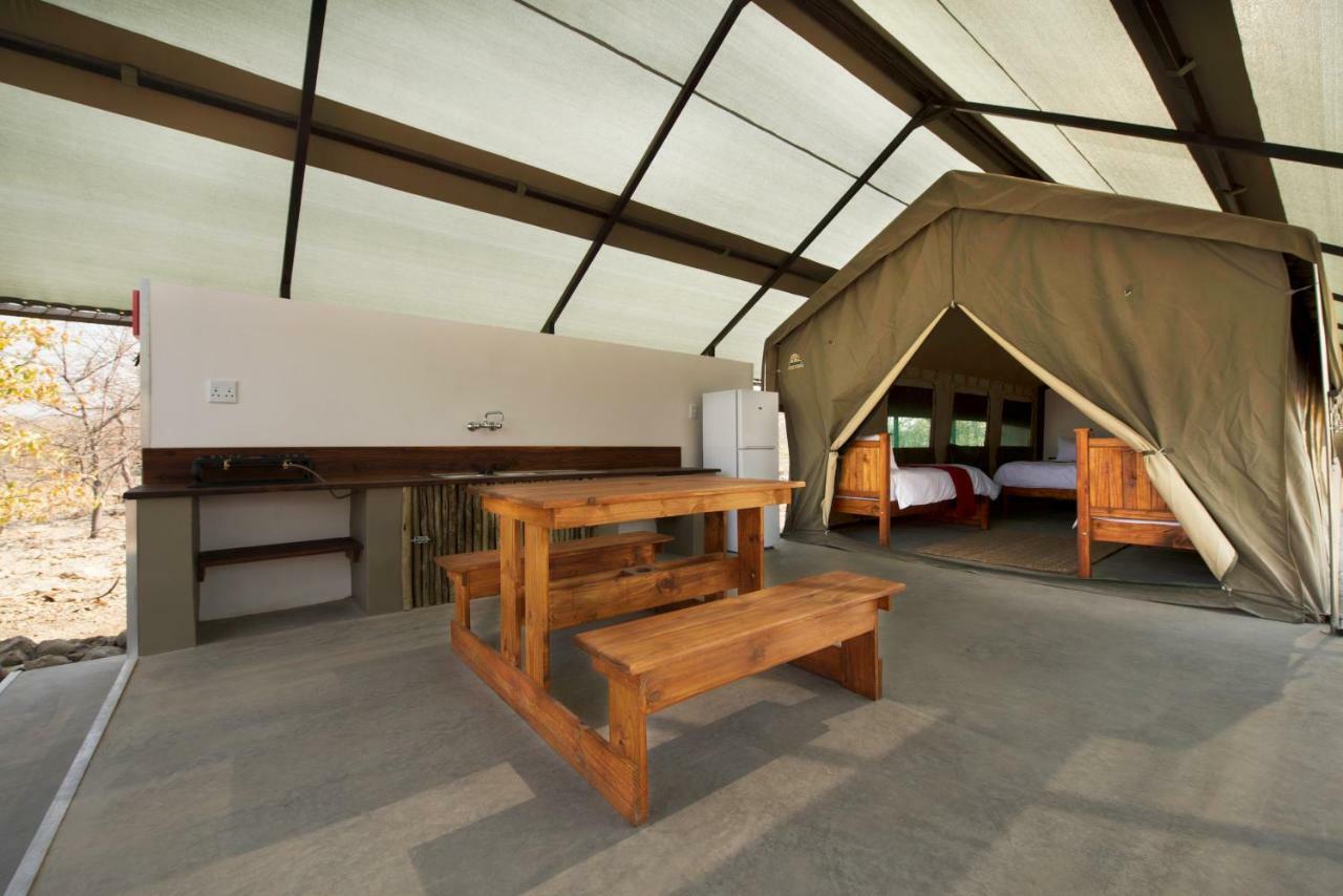 Вилла Gondwana Etosha Safari Camp Окаукуэджо Экстерьер фото