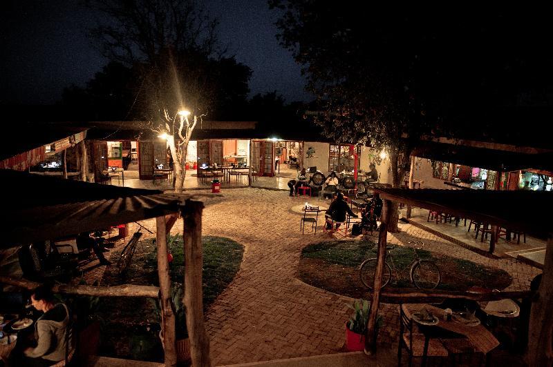 Вилла Gondwana Etosha Safari Camp Окаукуэджо Экстерьер фото